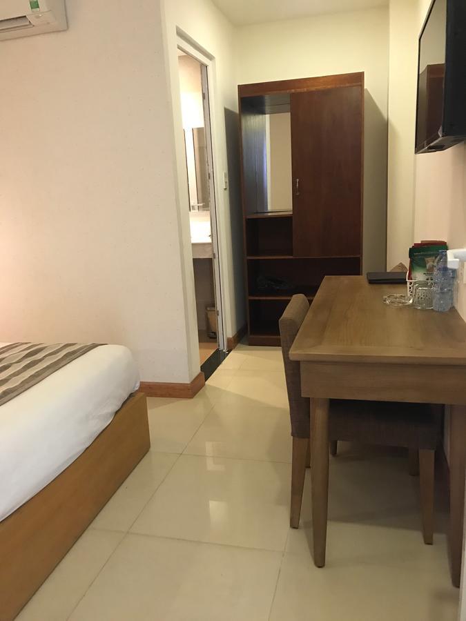 Elegant Hotel Pleiku Exterior photo