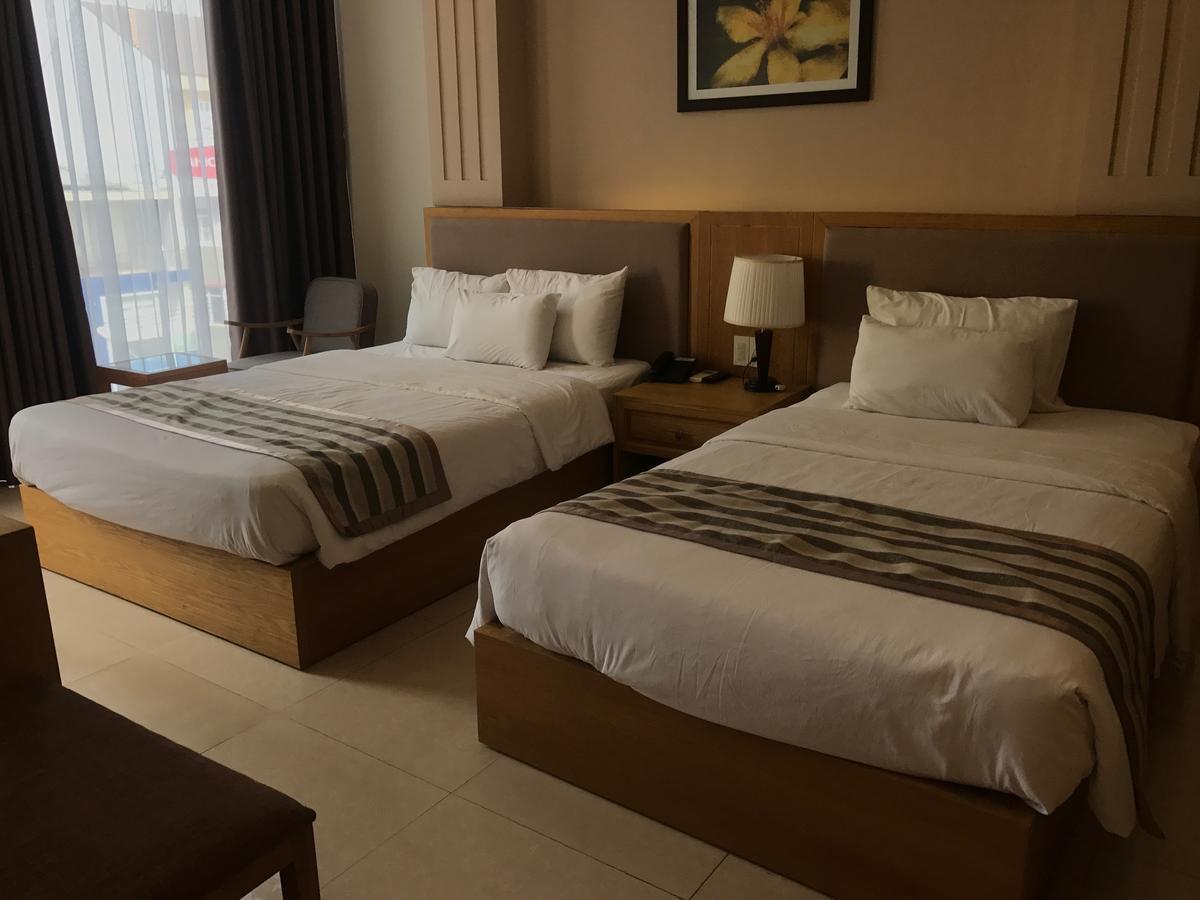 Elegant Hotel Pleiku Exterior photo